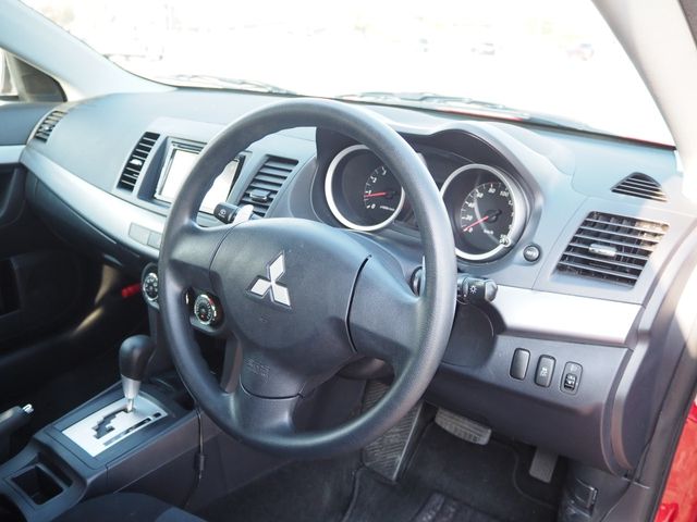 MITSUBISHI GALANT FORTIS SPORTB 2011 Image 31