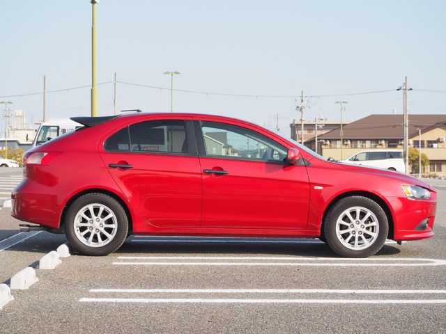 MITSUBISHI GALANT FORTIS SPORTB 2011 Image 31