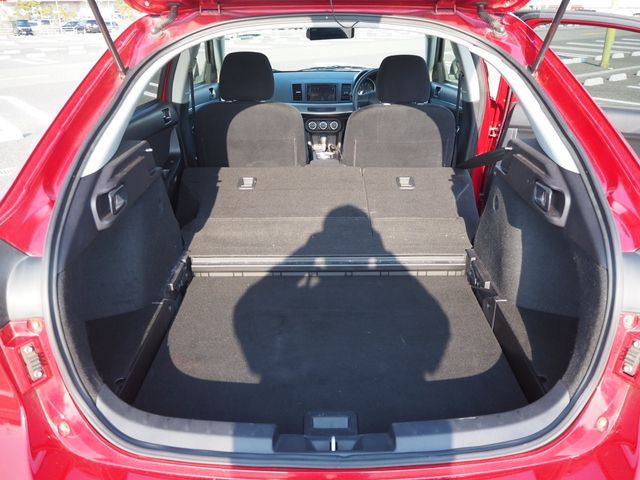 MITSUBISHI GALANT FORTIS SPORTB 2011 Image 31