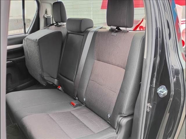 TOYOTA HILUX 4WD 2018 Image 31
