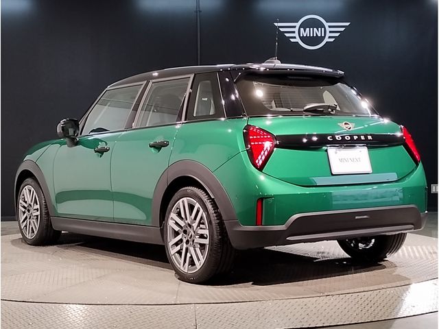 BMW MINI COOPER 5DOOR 2025 Image 31