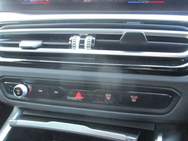 BMW 3SERIES SEDAN 2023 Image 31