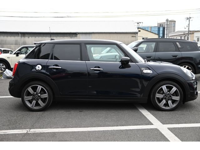 BMW MINI COOPER S 5DOOR 2020 Image 31