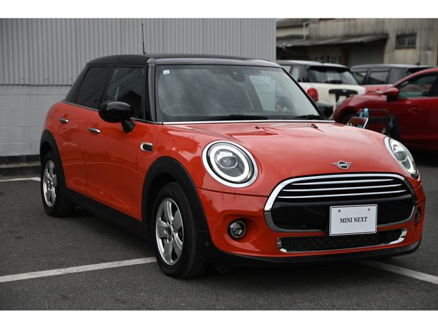 BMW MINI COOPER D 5DOOR 2021 Image 31