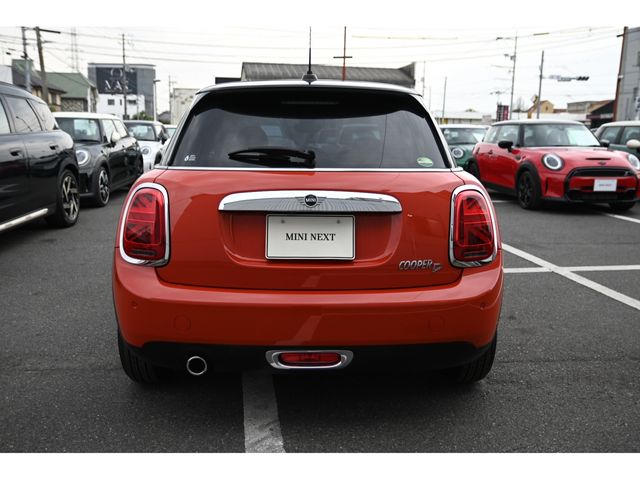 BMW MINI COOPER D 5DOOR 2021 Image 31