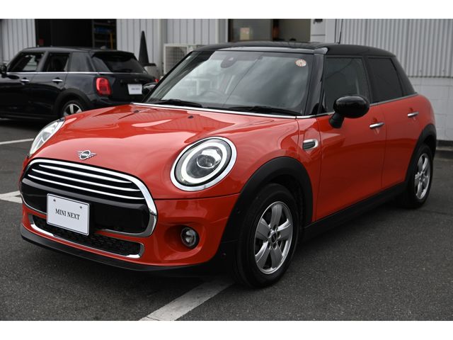 BMW MINI COOPER D 5DOOR 2021 Image 31