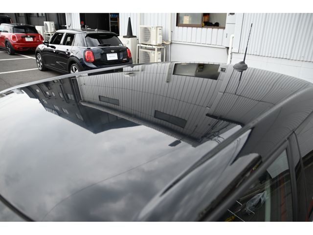 BMW MINI COOPER D 5DOOR 2021 Image 31