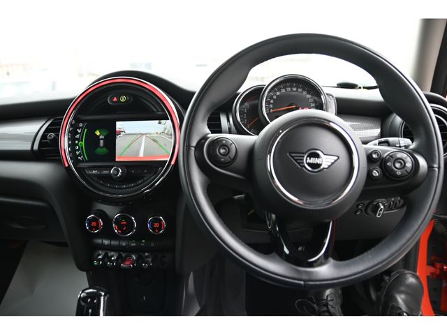 BMW MINI COOPER D 5DOOR 2021 Image 31