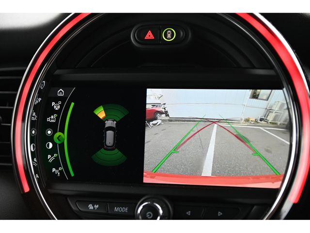 BMW MINI COOPER D 5DOOR 2021 Image 31