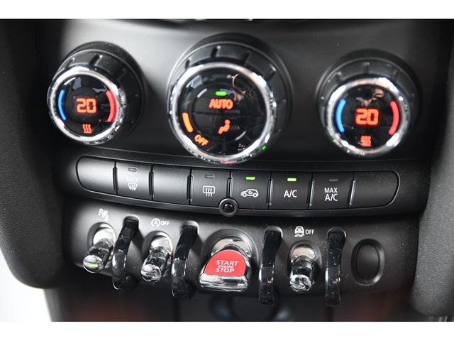BMW MINI COOPER D 5DOOR 2021 Image 31