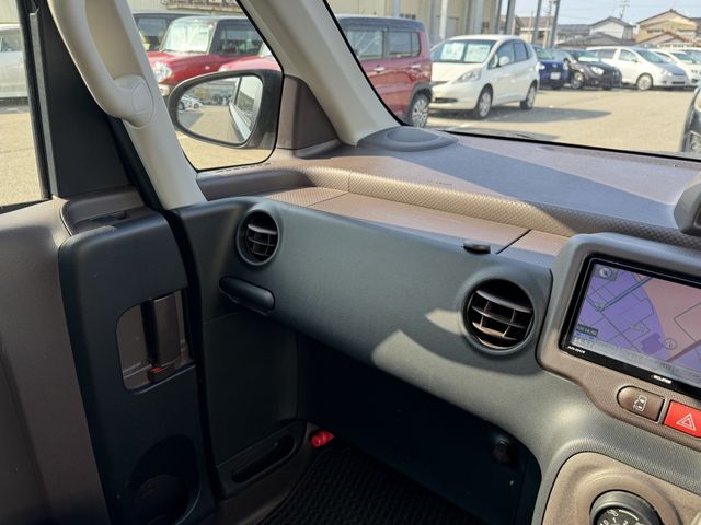 TOYOTA SPADE 2015 Image 31