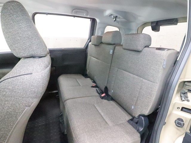 TOYOTA SIENTA HYBRID 2023 Image 31