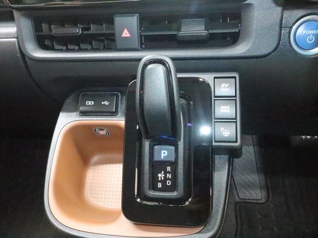 TOYOTA SIENTA HYBRID 2023 Image 31