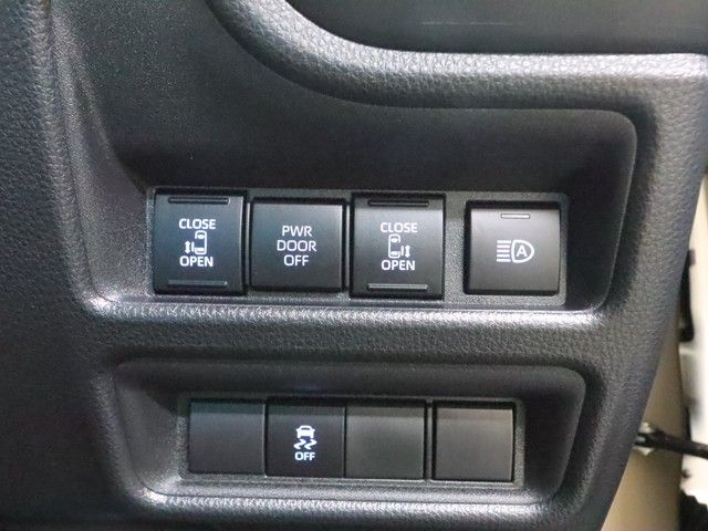 TOYOTA SIENTA HYBRID 2023 Image 31