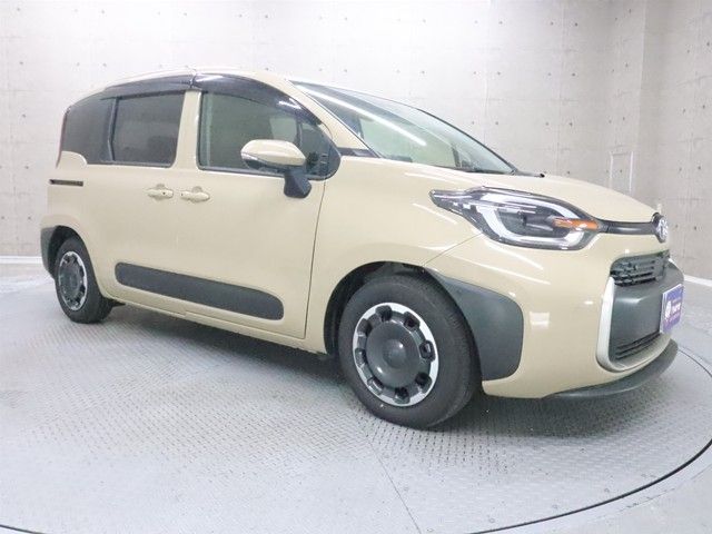 TOYOTA SIENTA HYBRID 2023 Image 31