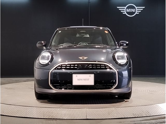 BMW MINI COOPER 5DOOR 2025 Image 31