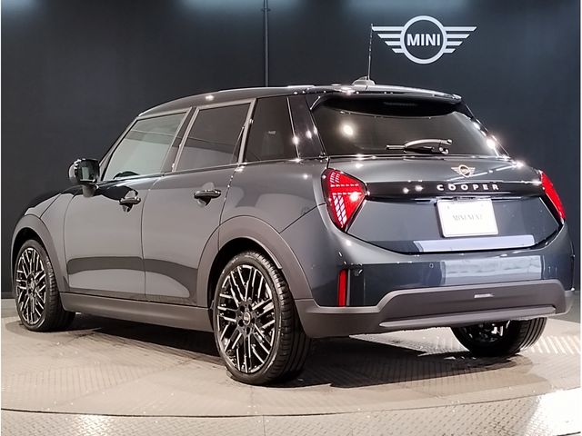 BMW MINI COOPER 5DOOR 2025 Image 31