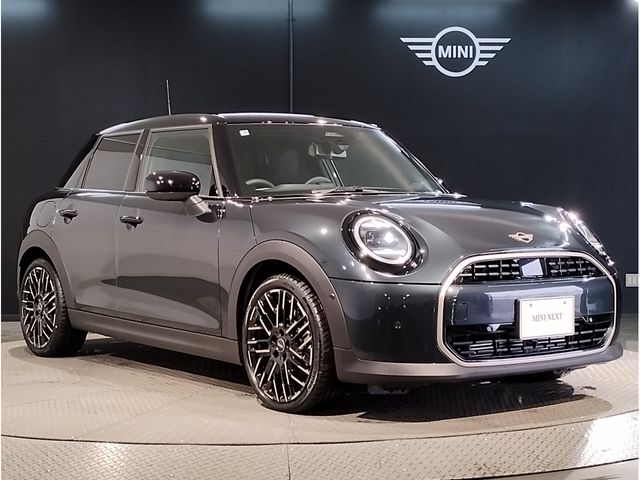 BMW MINI COOPER 5DOOR 2025 Image 31