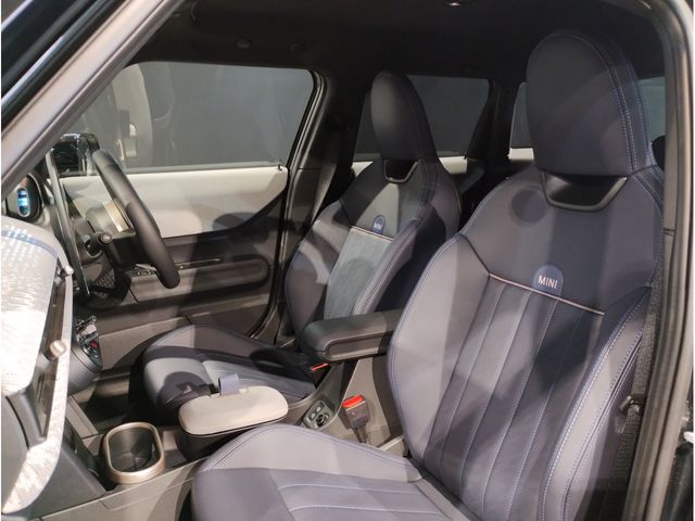 BMW MINI COOPER 5DOOR 2025 Image 31