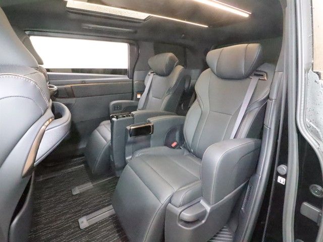 TOYOTA ALPHARD 2025 Image 31