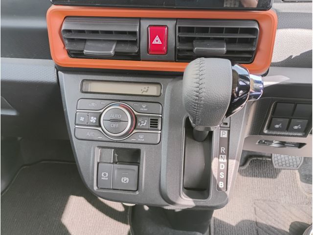 DAIHATSU TANTO FAN CROSS 4WD 2023 Image 31