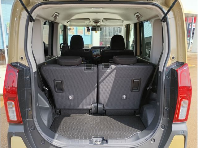 DAIHATSU TANTO FAN CROSS 4WD 2023 Image 31