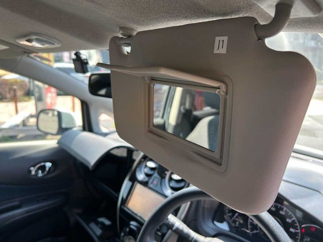 NISSAN NOTE 2014 Image 31