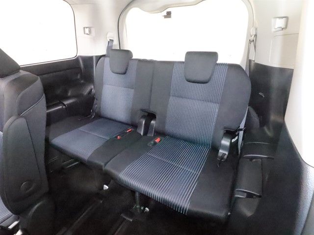 TOYOTA NOAH 2015 Image 31