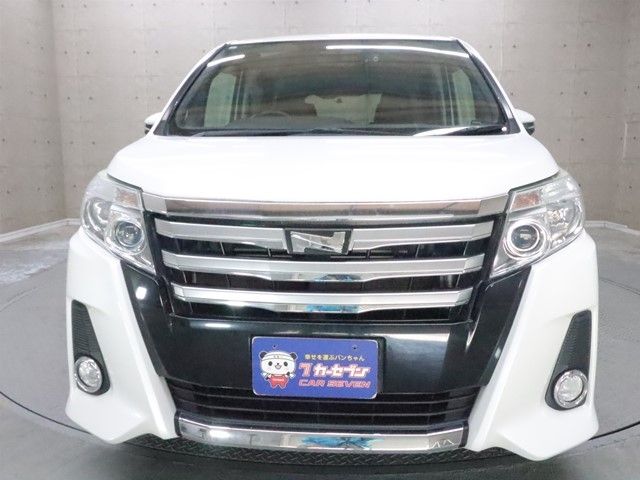 TOYOTA NOAH 2015 Image 31