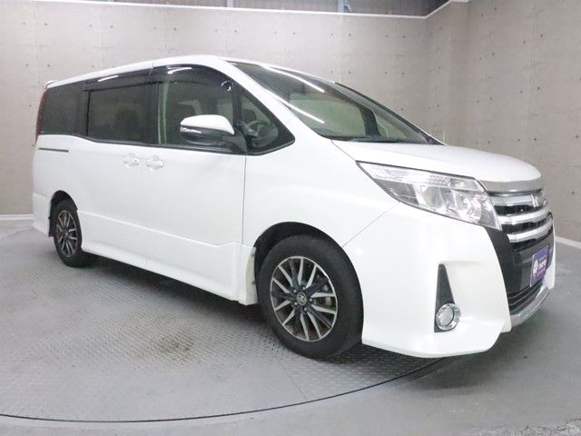 TOYOTA NOAH 2015 Image 31