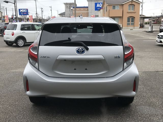 TOYOTA AQUA 2018 Image 31