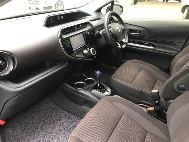 TOYOTA AQUA 2018 Image 31