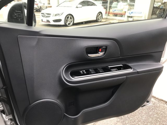 TOYOTA AQUA 2018 Image 31