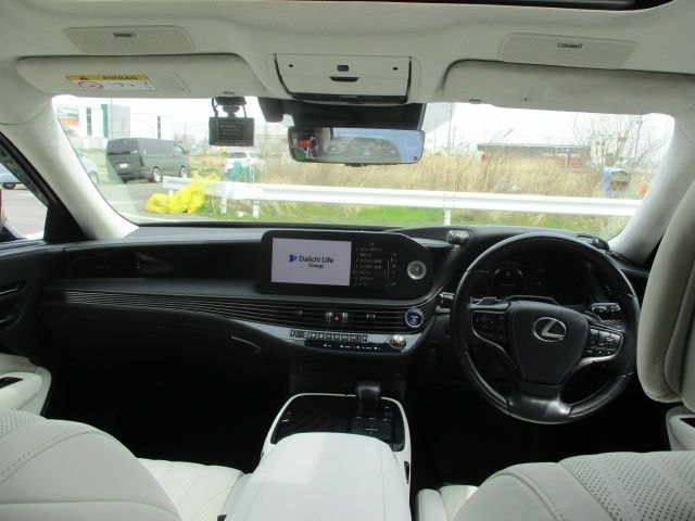 TOYOTA LEXUS LS500H 4WD 2022 Image 31