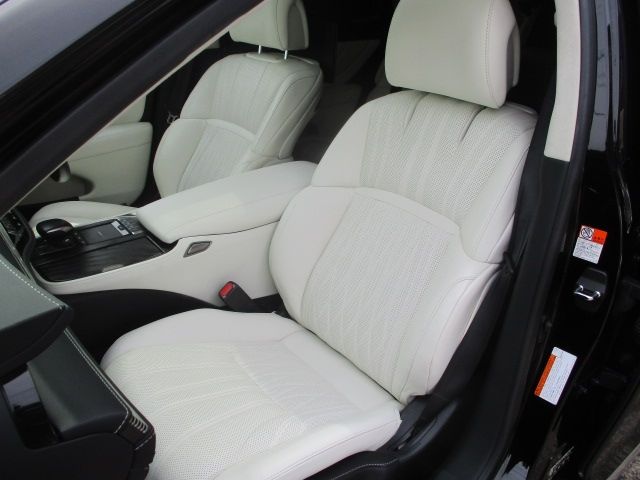 TOYOTA LEXUS LS500H 4WD 2022 Image 31