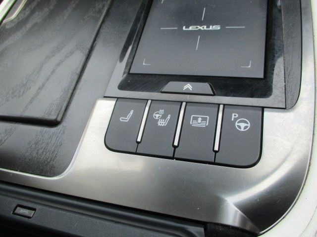 TOYOTA LEXUS LS500H 4WD 2022 Image 31