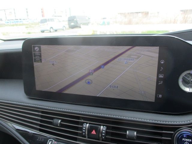 TOYOTA LEXUS LS500H 4WD 2022 Image 31