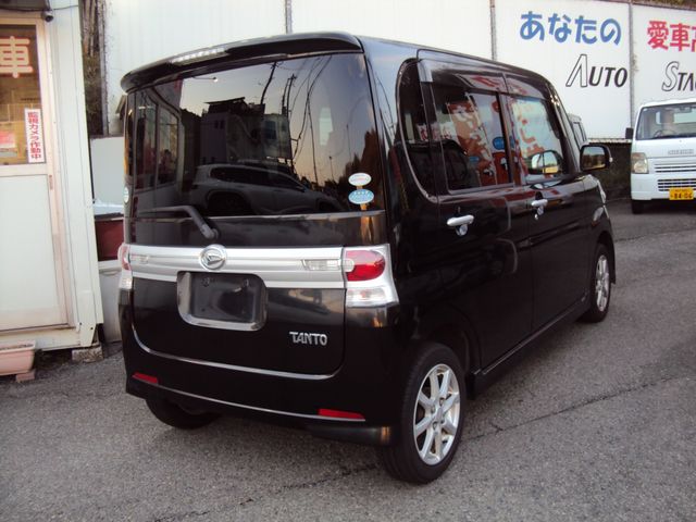 DAIHATSU TANTO CUSTOM 2011 Image 31