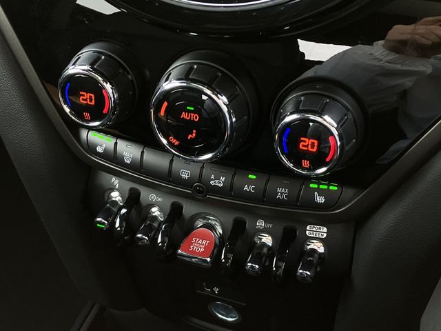 BMW MINI COOPER D CROSSO 2023 Image 31