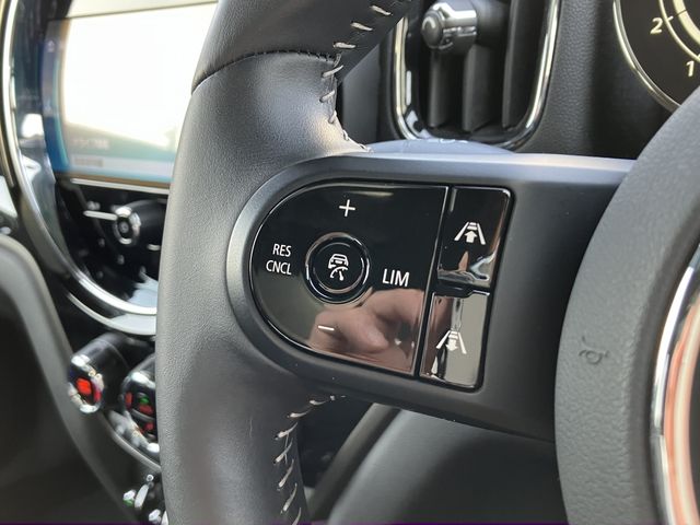 BMW MINI COOPER D CROSSO 2023 Image 31