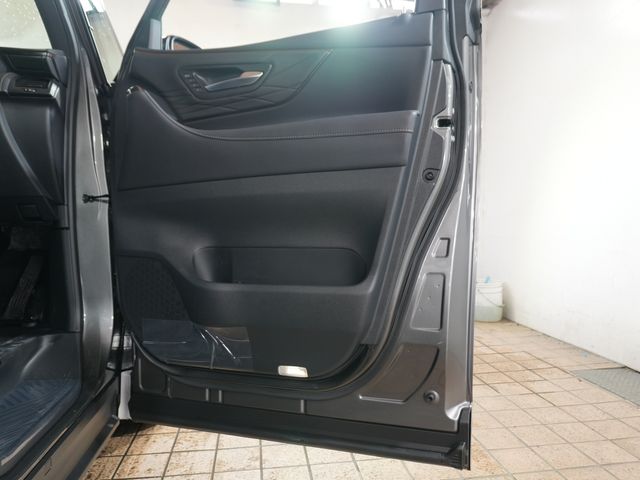 TOYOTA VELLFIRE  HYBRID 2026 Image 31