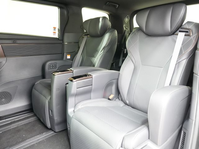 TOYOTA VELLFIRE  HYBRID 2026 Image 31