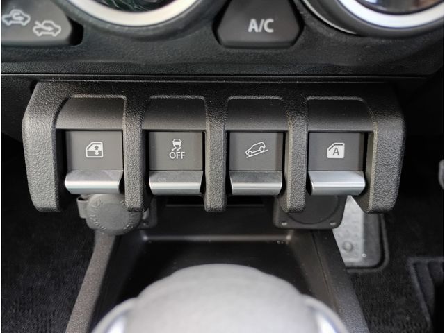 SUZUKI JIMNY NOMADE 2026 Image 31