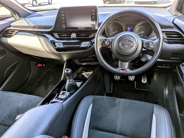 TOYOTA C-HR 2019 Image 31