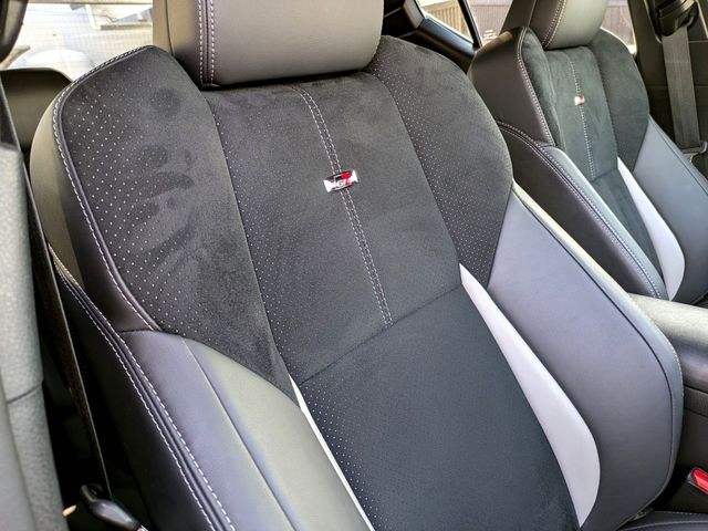 TOYOTA C-HR 2019 Image 31