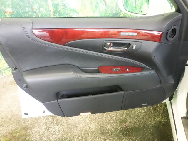 TOYOTA LEXUS LS600H 2012 Image 31