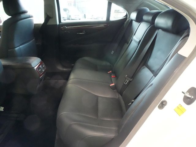 TOYOTA LEXUS LS600H 2012 Image 31