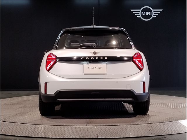 BMW MINI COOPER 5DOOR 2025 Image 31