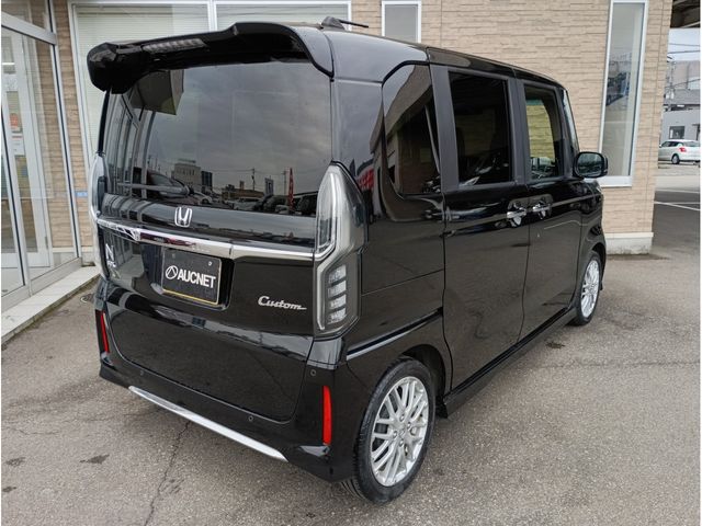 HONDA N BOX CUSTOM 2022 Image 31