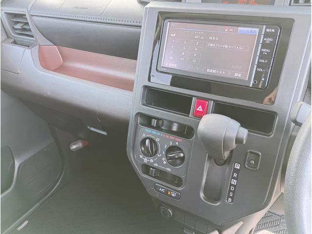 TOYOTA TANK 4WD 2017 Image 31